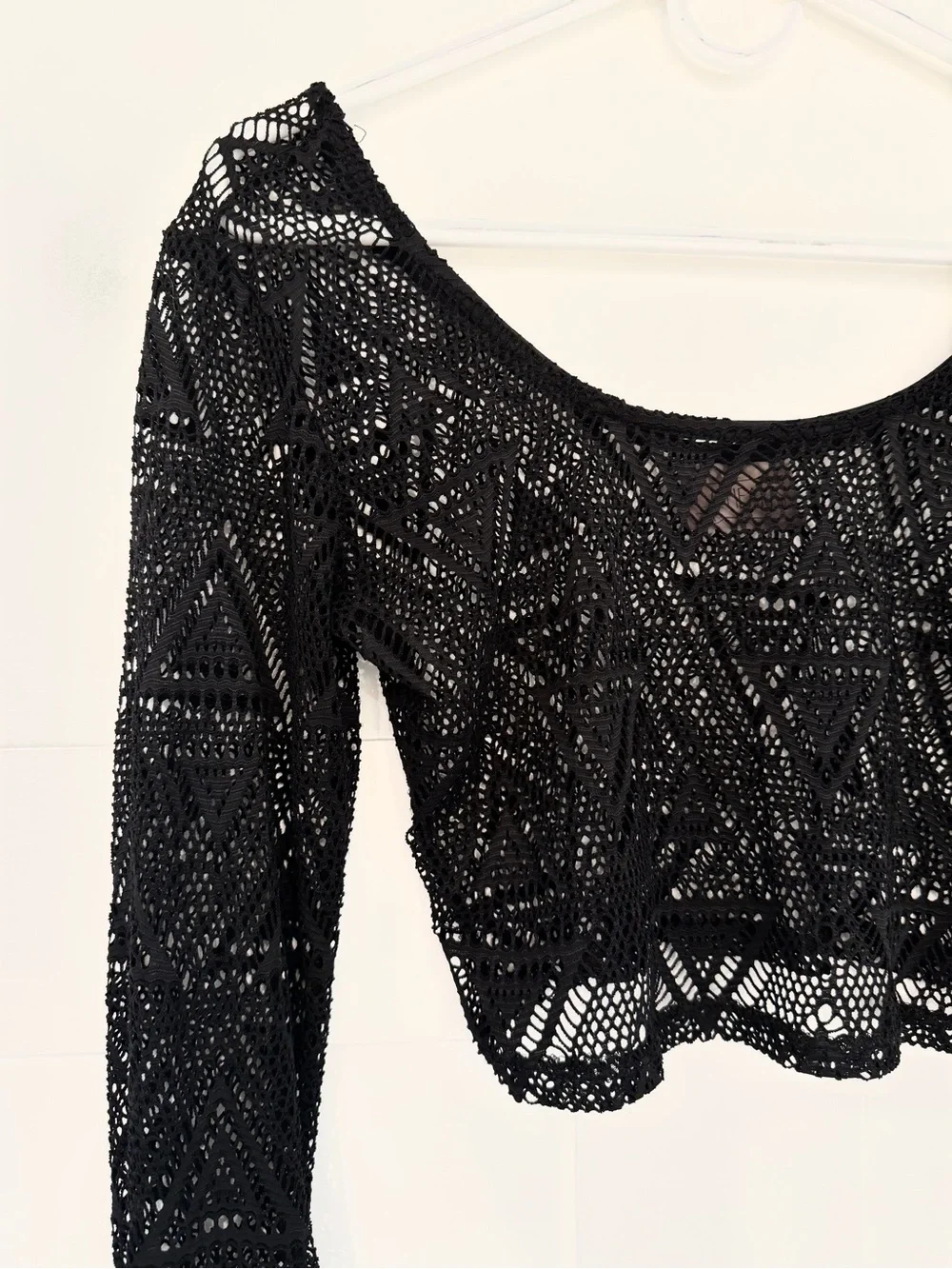 FREE w/ PURCHASE - Black Cropped Lace Long-Sleeve Top